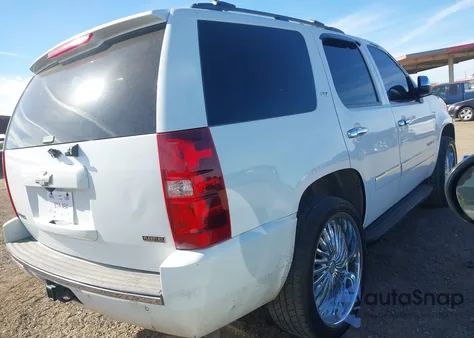 2009 Chevrolet Tahoe Ltz z USA, uszkodzony, nr VIN 1GNFC33049R225228